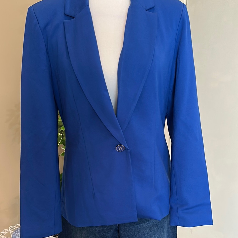 Nanette Lepore Blue Blazer with Notched Lapel and Tailored Fit